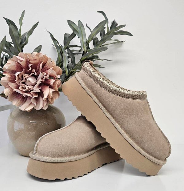 Uggies beige real leather