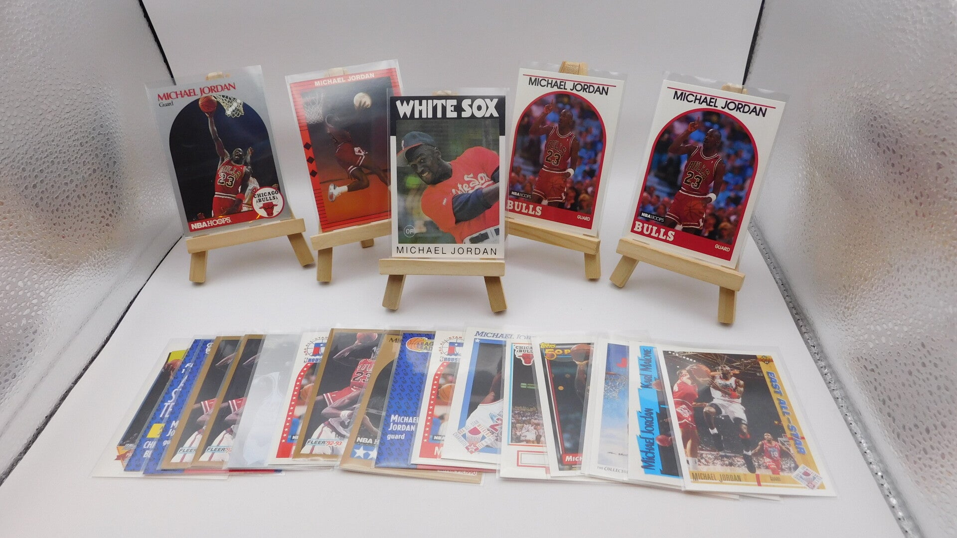 Michael Jordan Lot of 23 Cards. Mostly Basketball, Few Baseball.