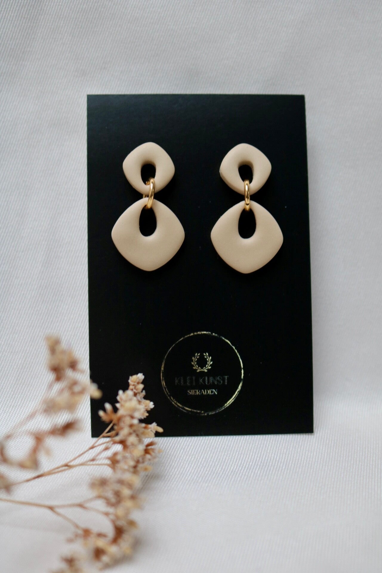 Oorbellen Eva Beige