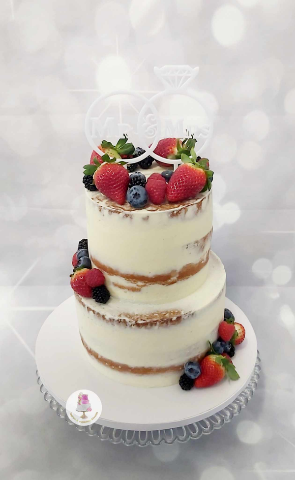 Bruidstaart nummer 2, naked cake met rood fruit, 16 personen 2 lagen