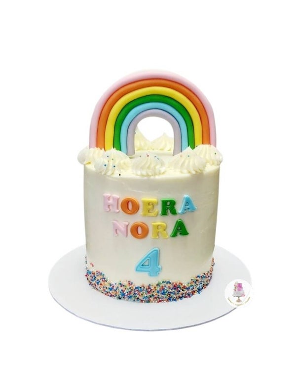 Taart R regenboog nummer 2