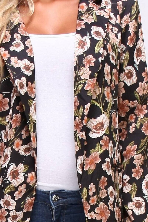 veste d'automne marron clair à motif de fleurs séchées. Femme Queens