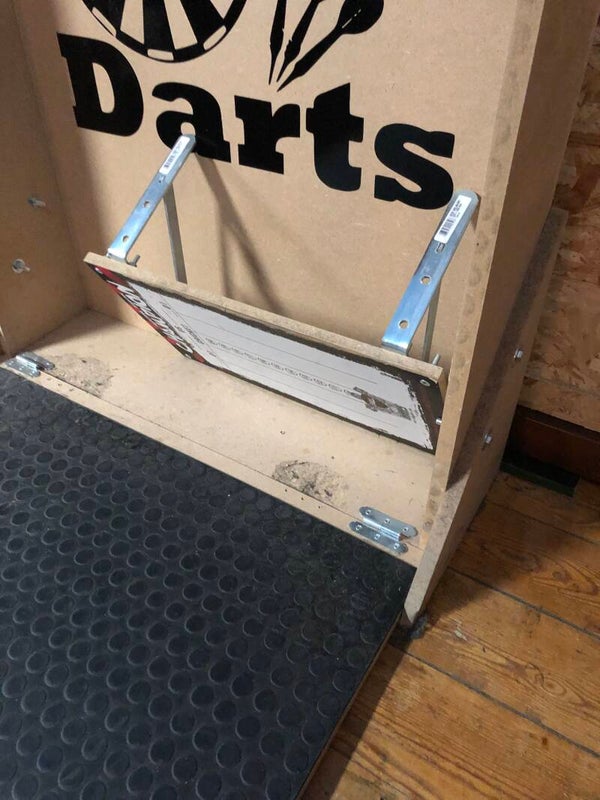Dartkast (tweedehands)
