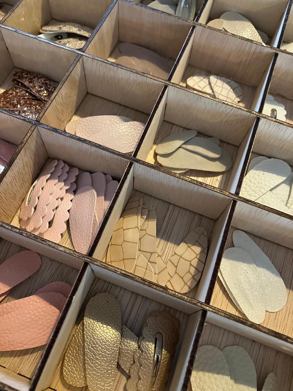 Klikklak haarknipjes in een doos