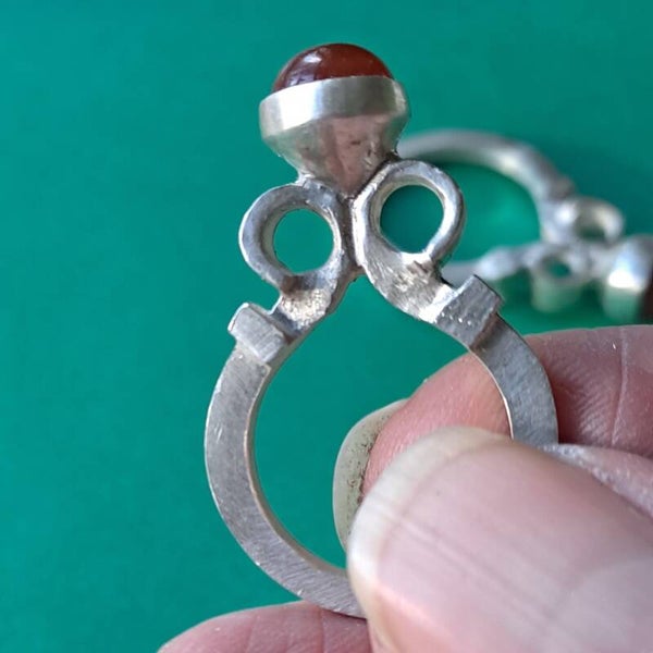 FASHION RING WITH CARNELION