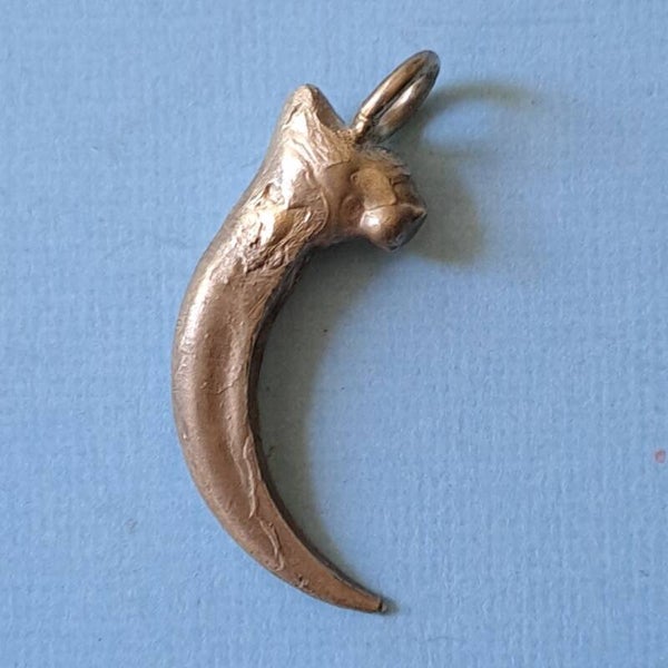 EAGLES CLAW PENDANT