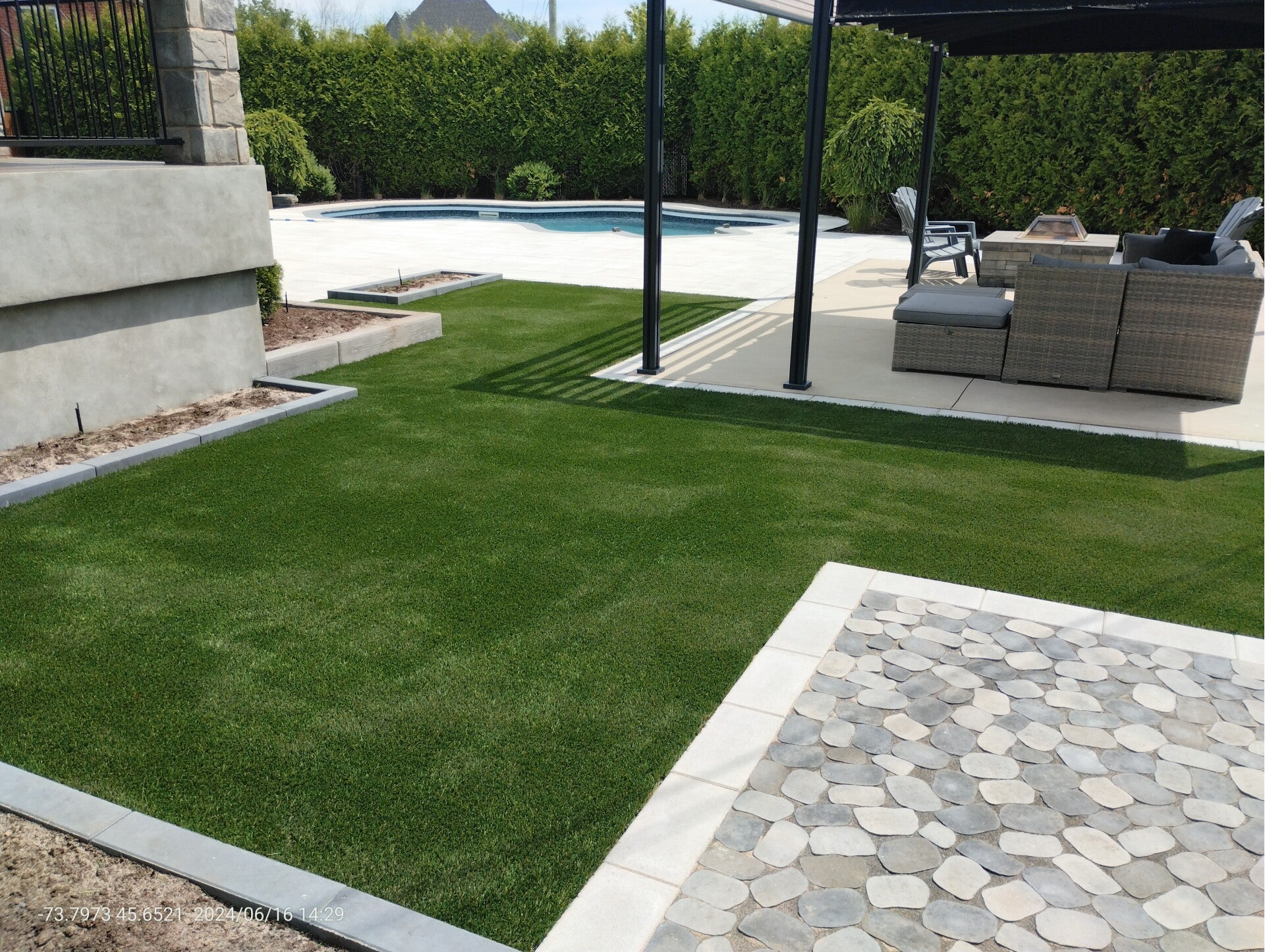 "High-quality artificial grass installed in Montreal backyard by Capo Surface"