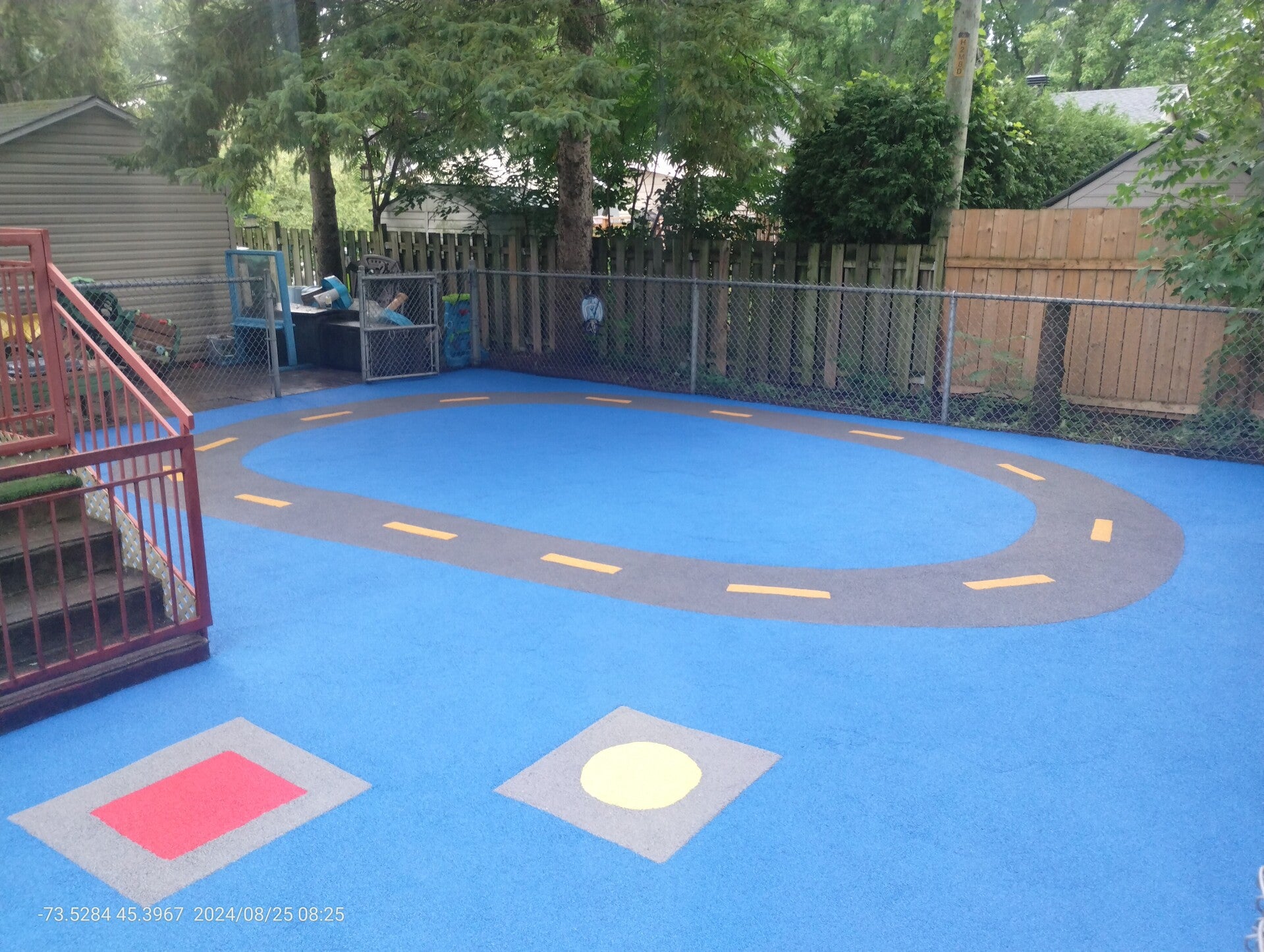 Rubber safety surface installation for a daycare playground in Candiac, Quebec — Capo Surface
