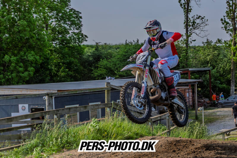 tr-ning-rougs-02-06-26-123-standard.jpg