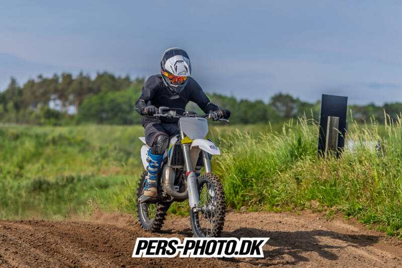tr-ning-rougs-02-06-26-18-standard.jpg