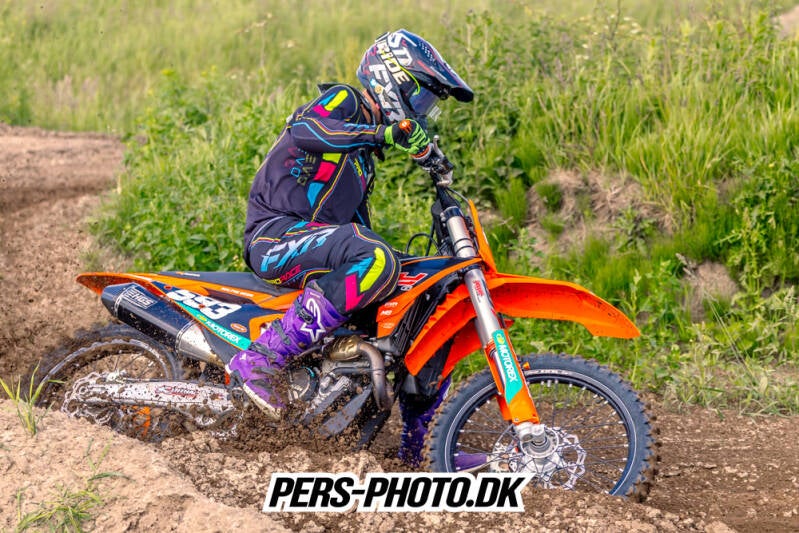 tr-ning-rougs-16-06-26-21-standard.jpg