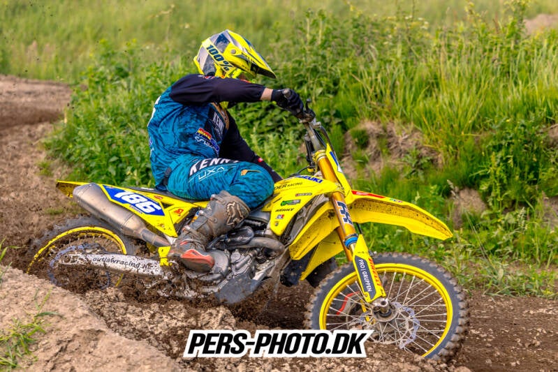 tr-ning-rougs-16-06-26-22-standard.jpg