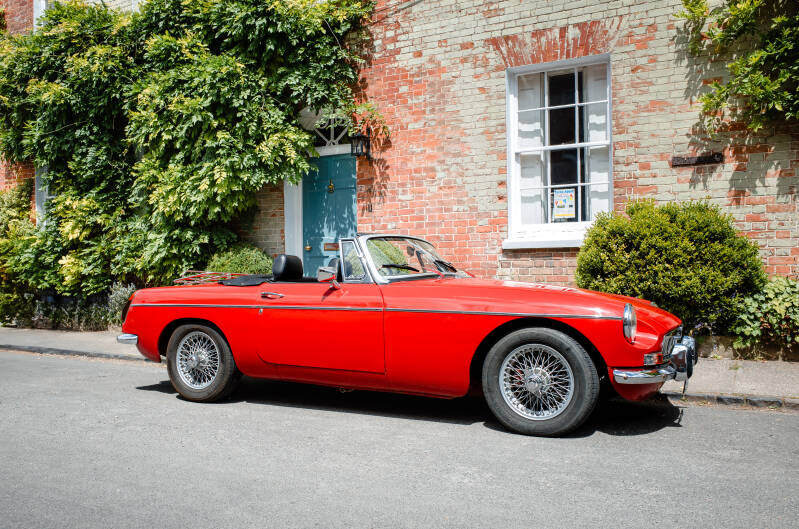classic-car-in-cerne-chris-e-standard-40mjkt.jpg