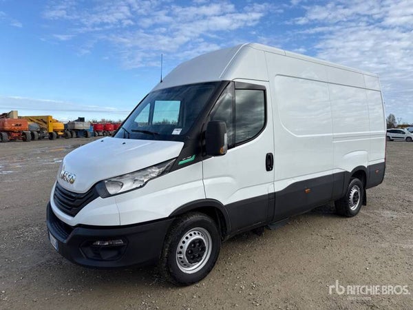 2022 Iveco Daily 35S14NV 3520L H2 BLUE P Autocarro furgonato