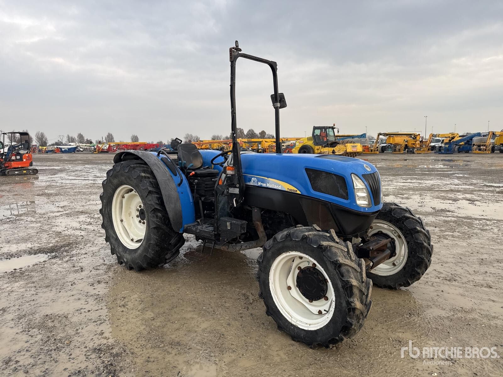2009 New Holland T4050F Trattore Agricolo 4RM