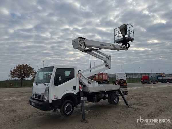 2020 Oil&Steel Snake 2010 Plus 20 m on 2020 Nissan Cabstar 35.13 Piattaforma autocarrata