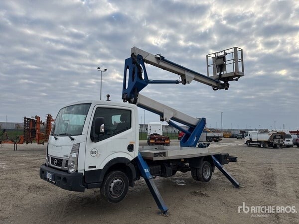 2017 Multitel HX195 19 m on 2017 Nissan Cabstar 35.13 Piattaforma autocarrata