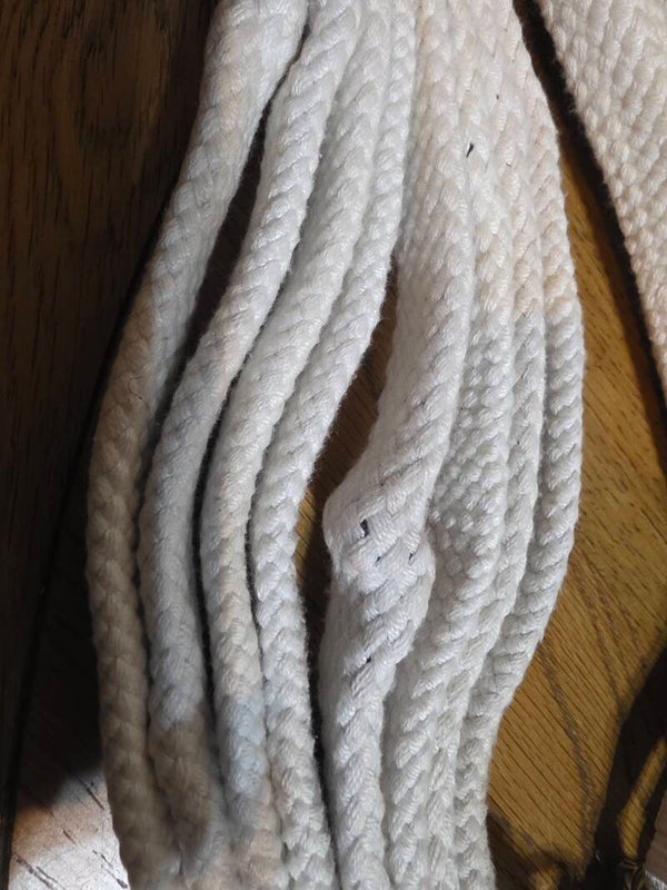 ***SECONDS*** WHITE CLIP ON COTTON ROPE REINS 9’