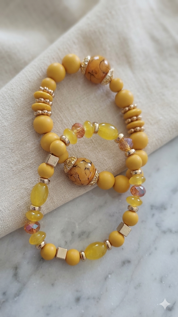 Elegantes Perlenarmband-Set „Amber“ – Mattes Senfgelb, Jaspis-Optik & goldene Akzente  (Für Frauen)