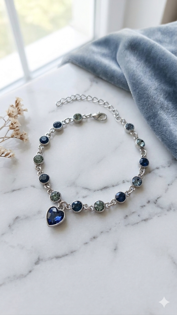 Kristall-Armband „Deep Ocean Heart“ – Edler Glanz mit Herzanhänger  (Für Frauen)