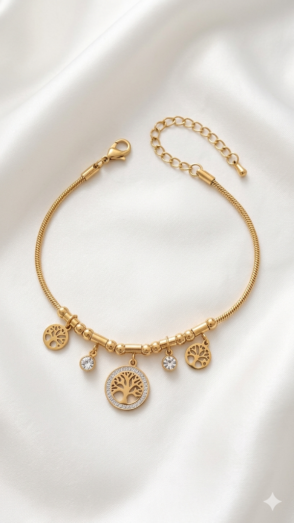 Charm-Armband „Golden Tree Elements“ – Verspielte Eleganz mit Lebensbaum-Anhängern  (Für Frauen)