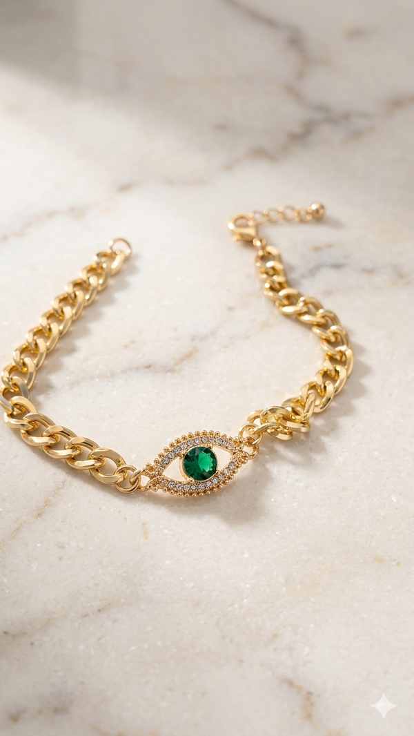 Gliederarmband „Sparkling Emerald Nazar“ – Edler Schutz im glamourösen Look  (Für Frauen)