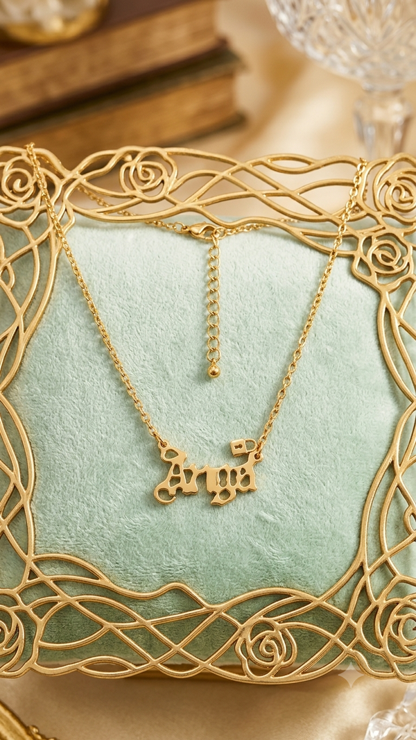 Filigrane „Angel“-Namenskette (45 cm) – Elegante Gliederkette mit Schloss-Detail in Gold für Frauen