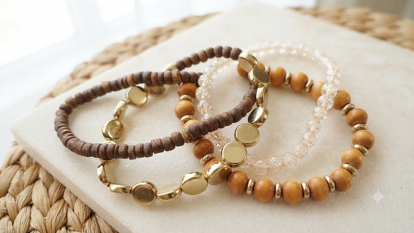 Elastisches Armband-Set aus Naturmaterialien für Frauen