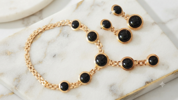Elegantes Vintage-Schmuckset „Noire“ – Halskette & Ohrringe mit schwarzen Steinen FÜR FRAUEN