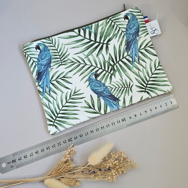 Trousse plate " perroquets"