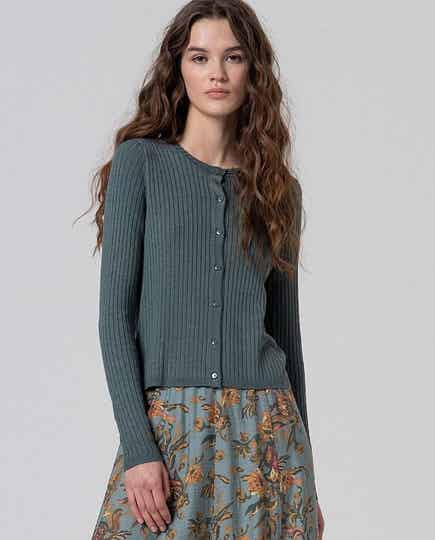 Surkana, fitted ribbed cardigan round neck, steel blue