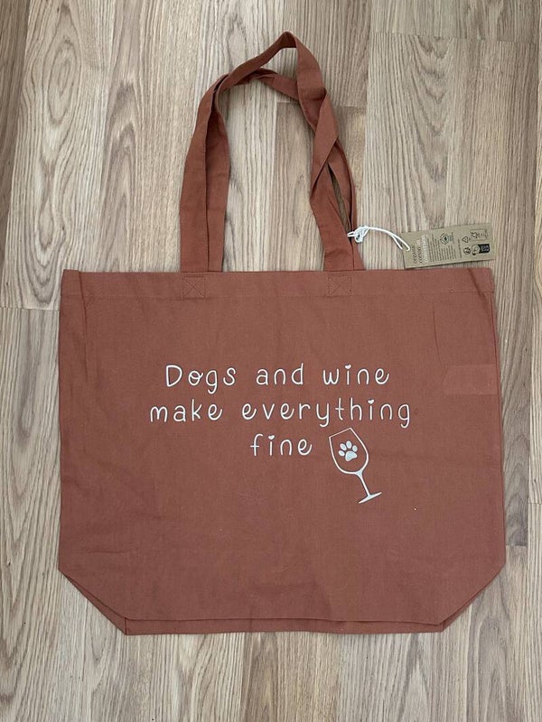 Tote bag "Dog and wine make everything fine"
