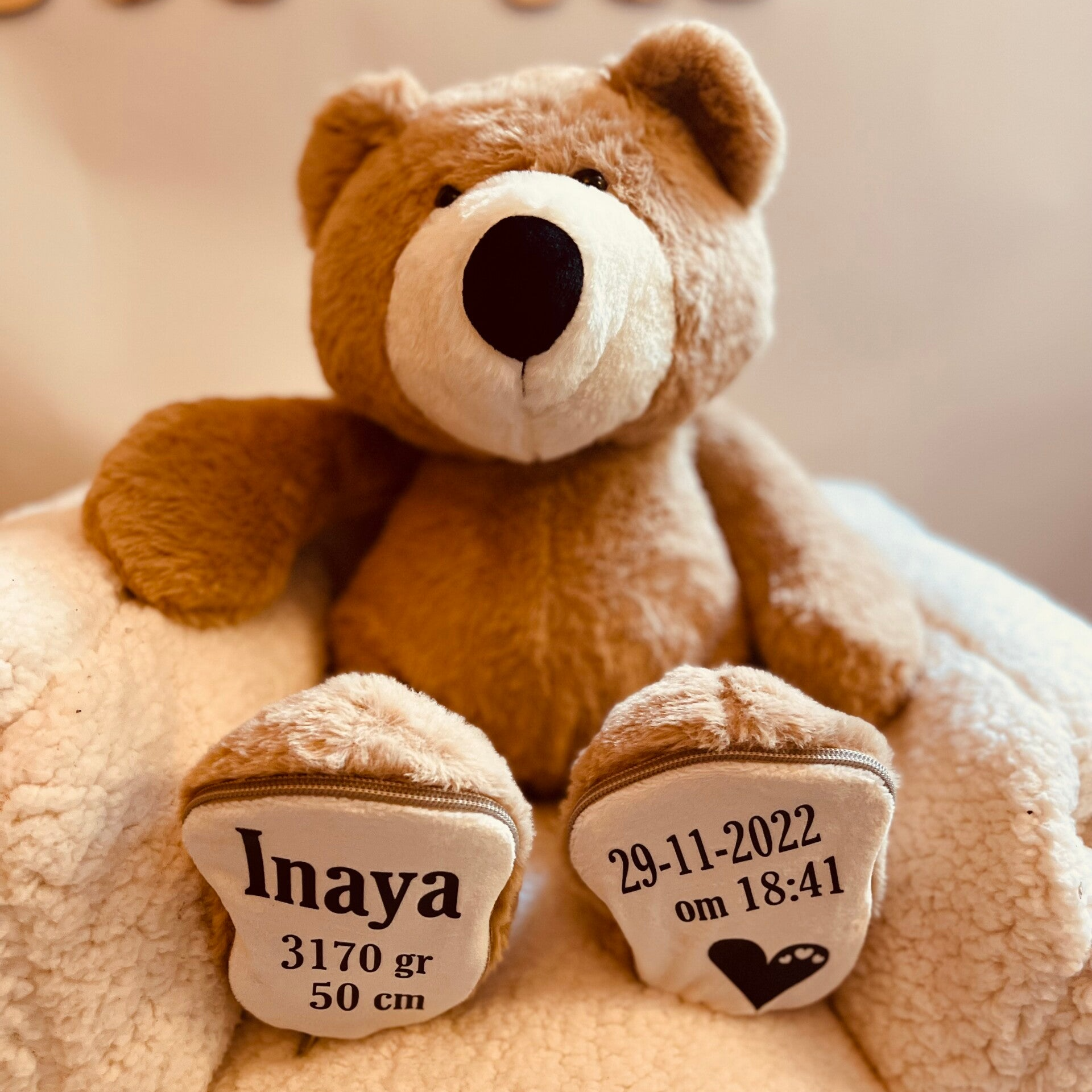 Sole Mates - Beer Vic - Cream met Geboorte Gegevens