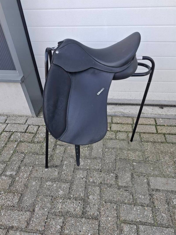 Wintec wide 16.5 dressuur