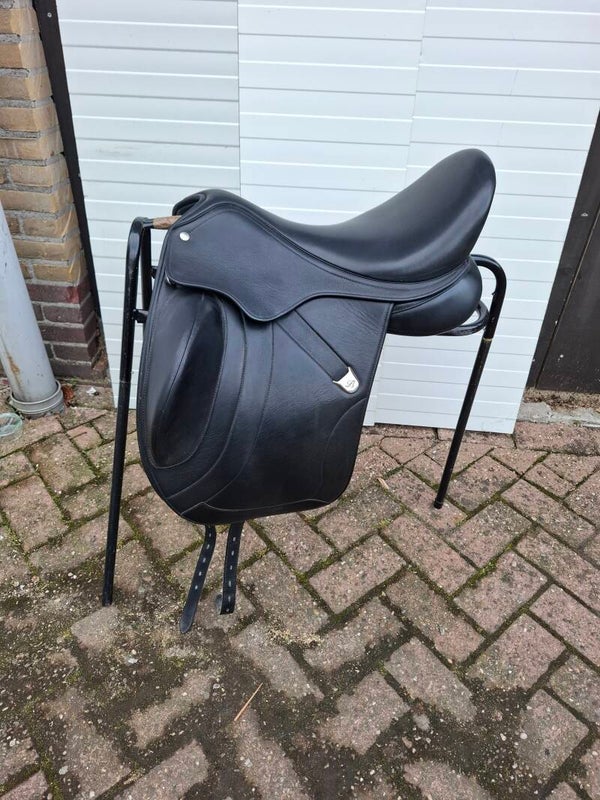Bates innova mono dressuur zadel