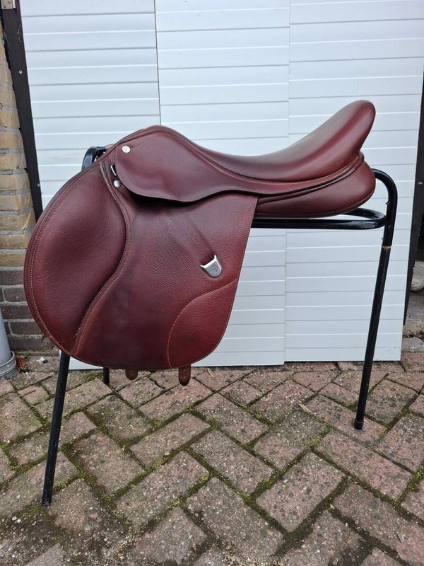 Bates springzadel 17.5 inch
