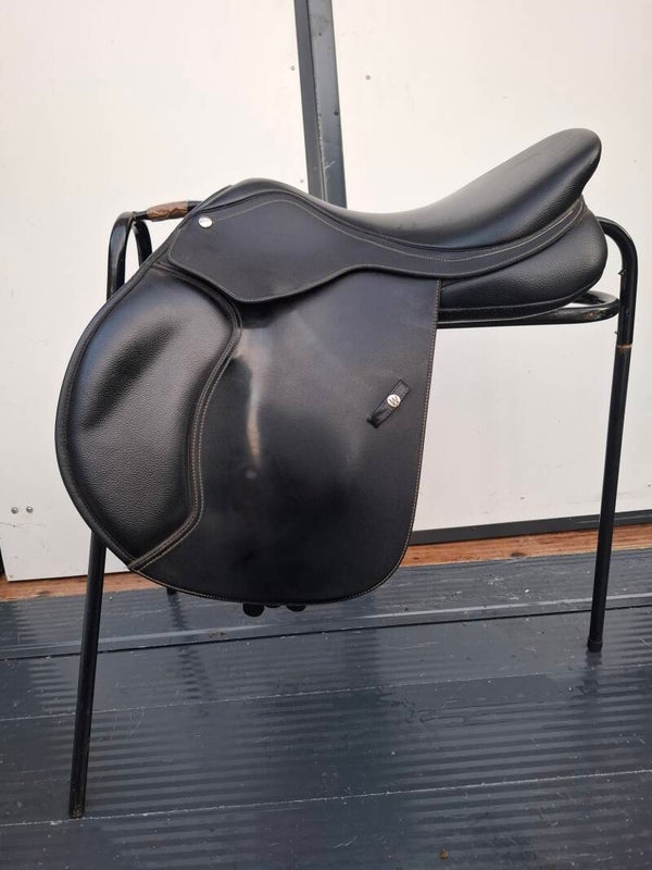 Wintec 500 springzadel 16.5