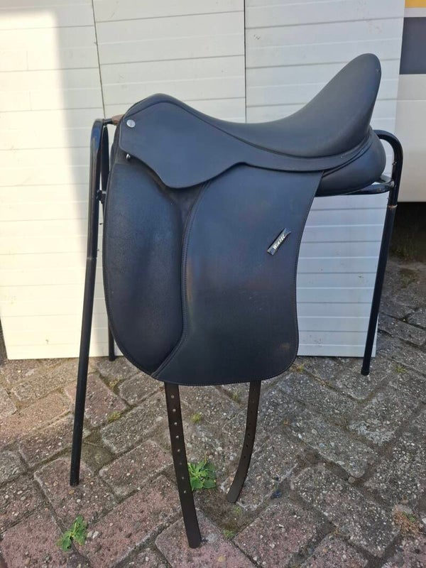 Wintec 500 dressuur 17