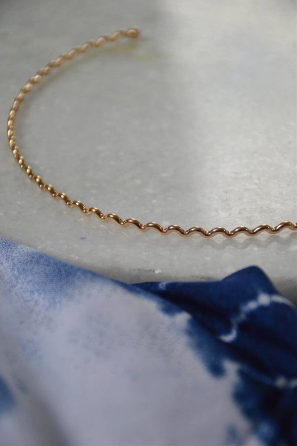 Wave necklace gold