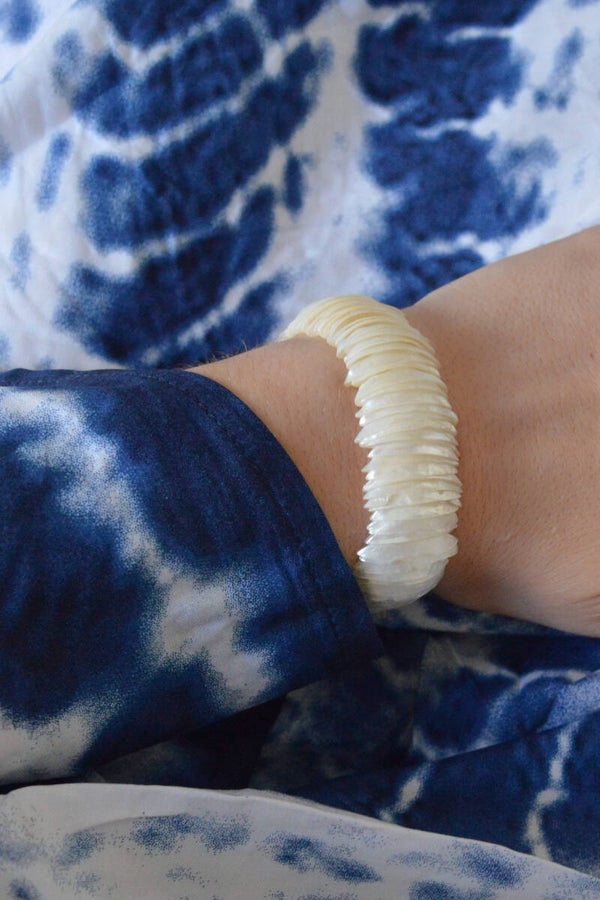 White shell bracelet