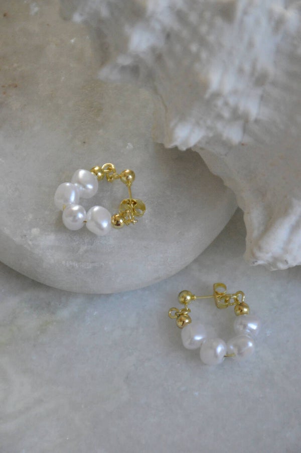 Pearl beads earrings