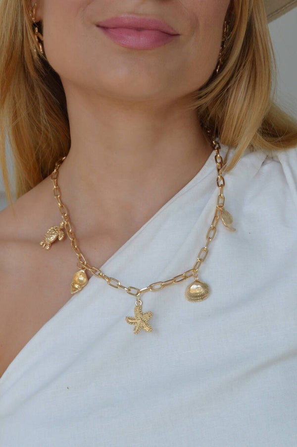 Pendant necklace gold