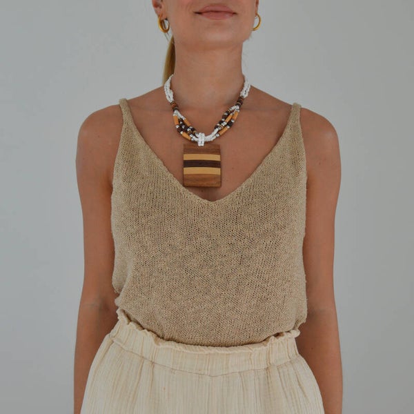 Wooden pendant beaded necklace