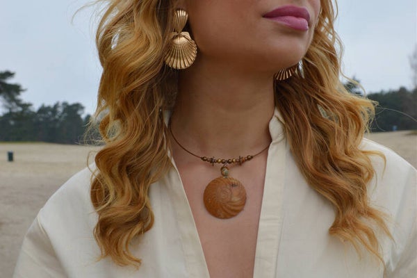 Wooden shell necklace