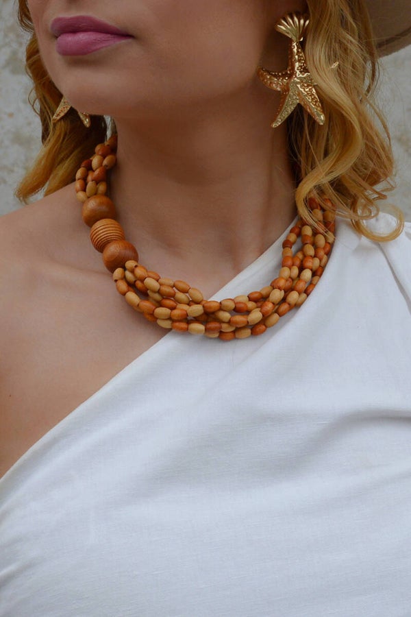 Short wooden necklace
