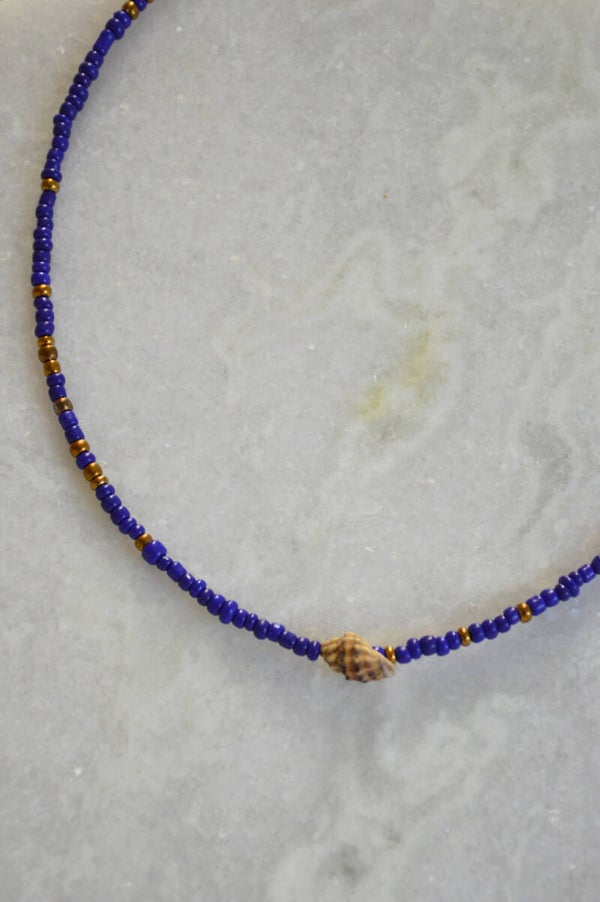Dark blue beads shell necklace