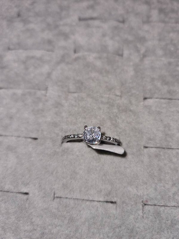 Zilveren ring ronde diamand maat 20