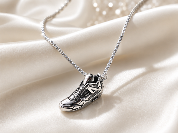 Ketting en schoen hanger