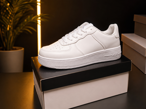 Witte atr sneakers