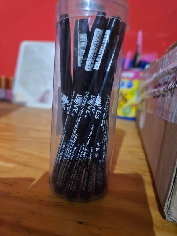 Lápiz ojos negro